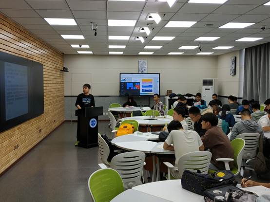 说明: C:\Users\CHXGB\Desktop\新闻稿\20181221GG扑克官网
《聚合物合成工艺学》课程创新教学模式取得良好效果\IMG_20180928_171735.jpg