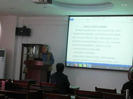 说明: C:\Users\CHXGB\Desktop\规范实验室安全管理—GG扑克官网
积极推进文明校园建设\刘建康.jpg